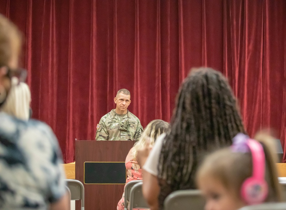 Chief of Staff of the Army and Sergeant Major of the Army Visit Fort Bragg