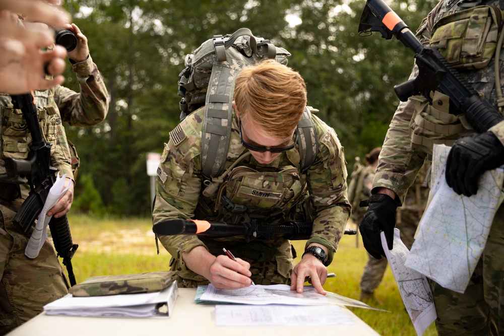 1-9 FA conducts fire support team certification