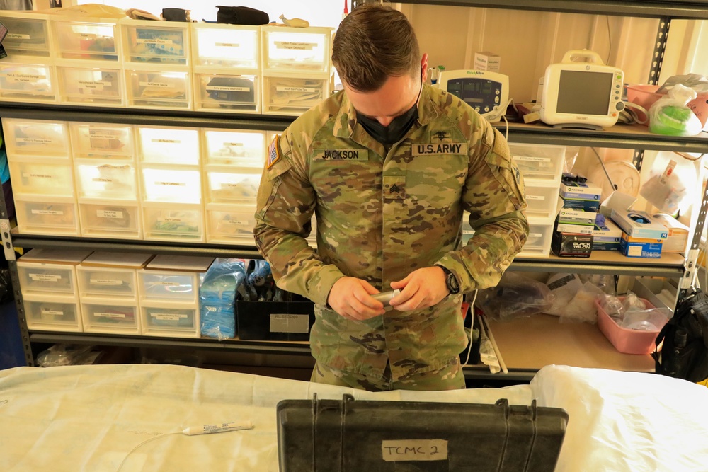 Soldier support Afghan evacuees at urgent care facility