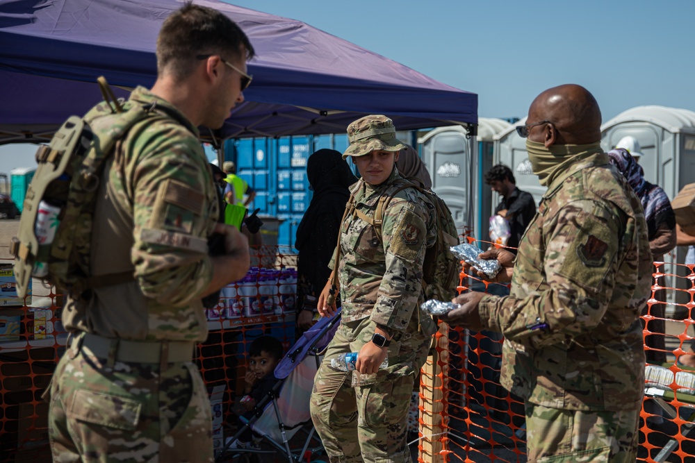 Chaplain helps feed Task Force-Holloman