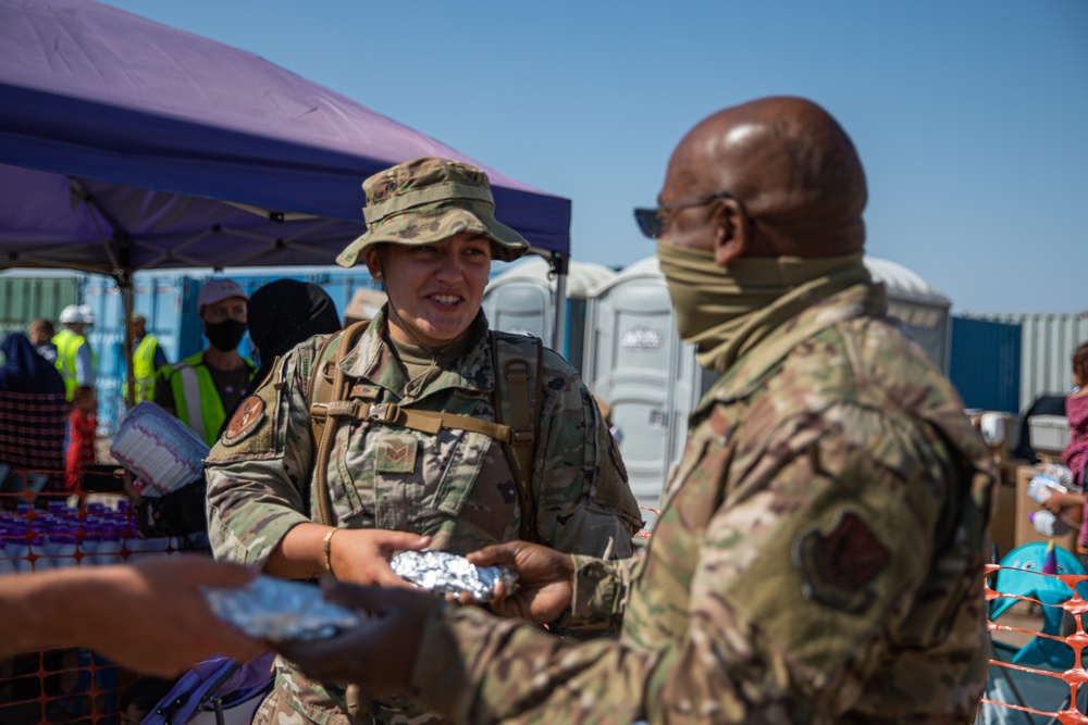 Chaplain helps feed Task Force-Holloman