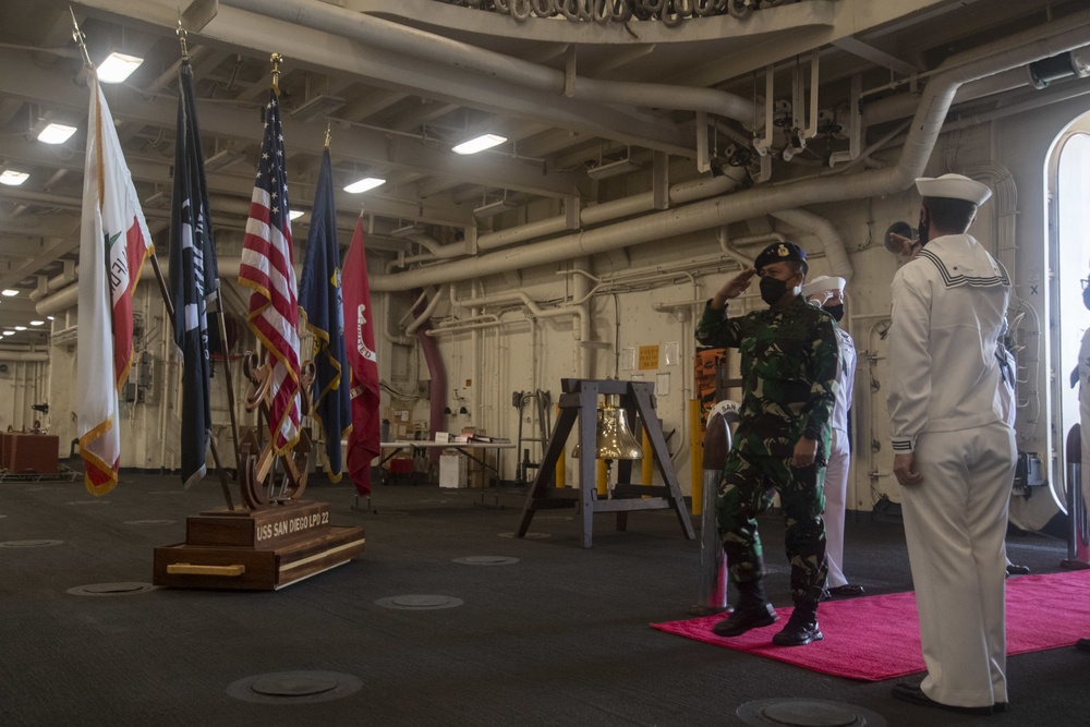 Indonesian Marine Corps Commandant Tours USS San Diego