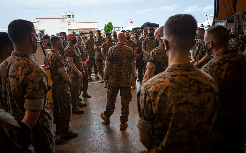 Commandant and Sergeant Major of the Marine Corps visits III MEF