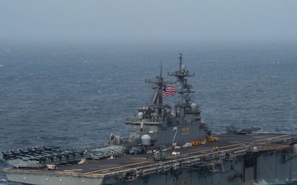 Essex Amphibious Ready Group Enters 5th Fleet