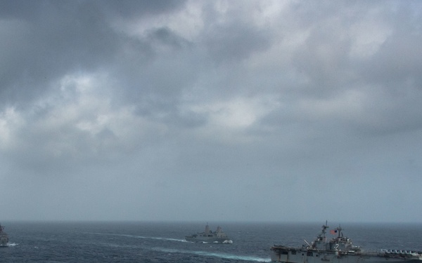 Essex Amphibious Ready Group Enters 5th Fleet