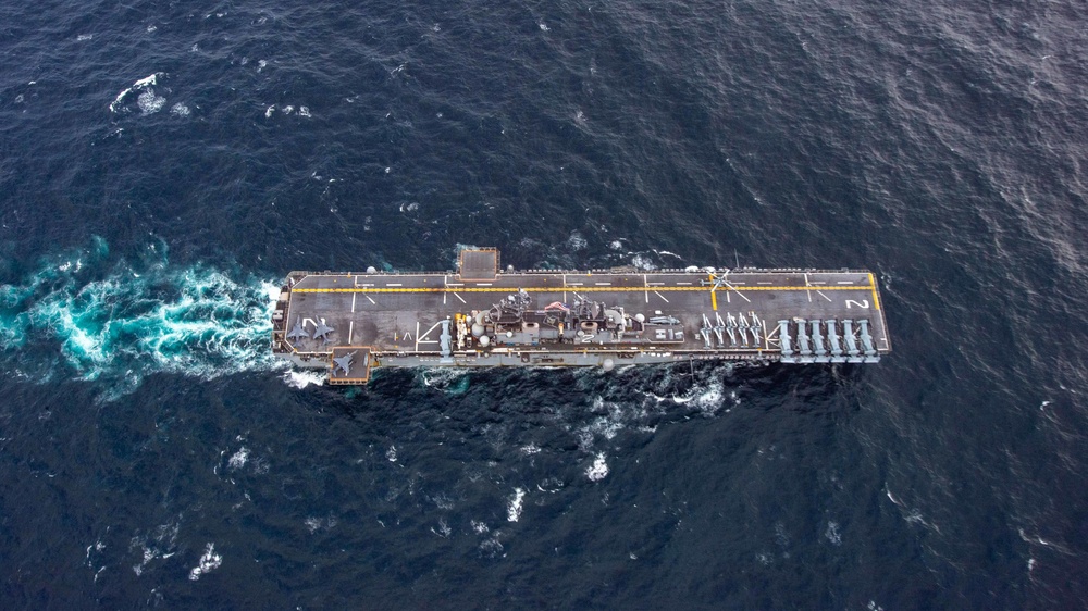 Essex Amphibious Ready Group Enters 5th Fleet