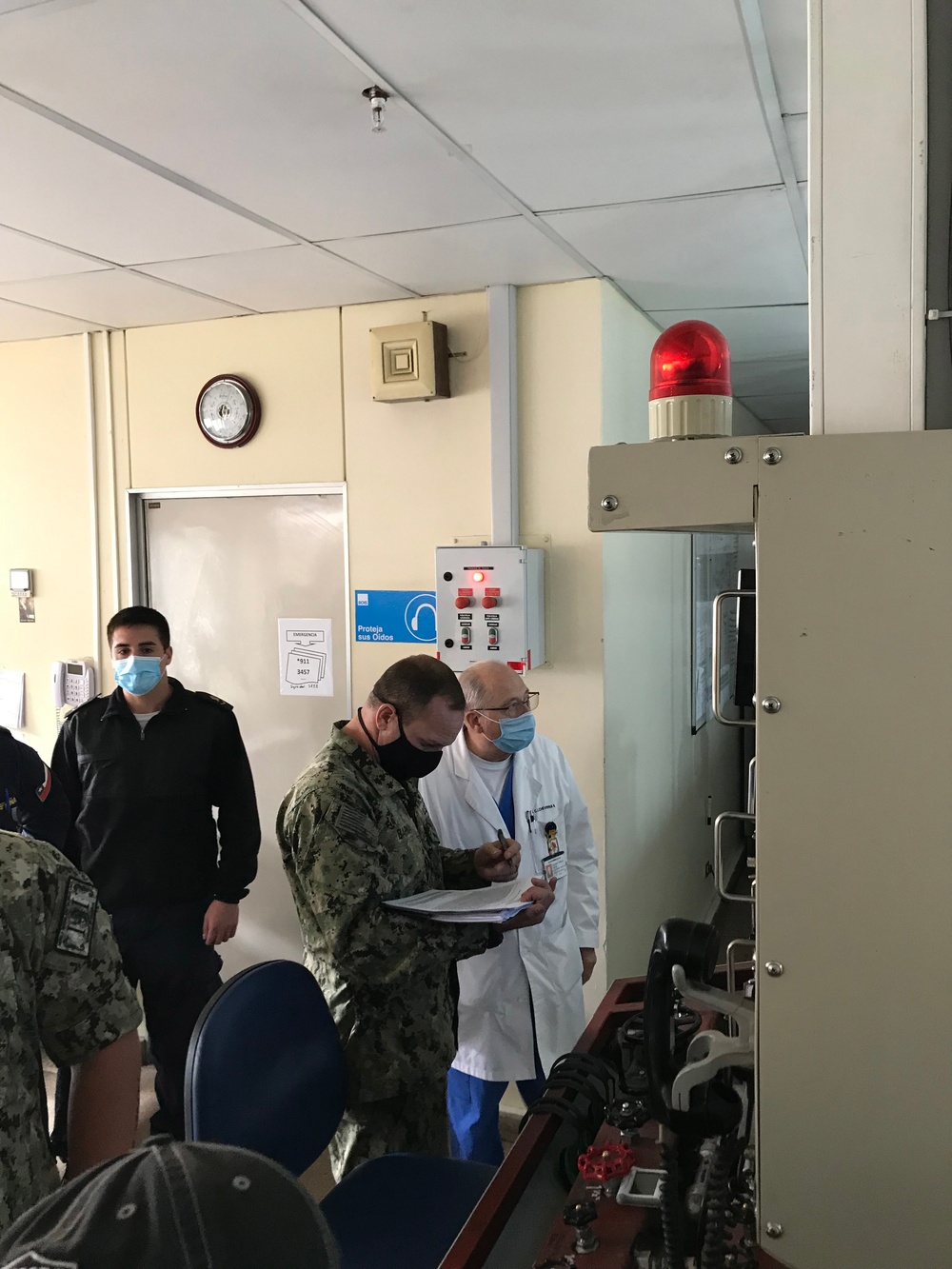 MDSU 2 Sailor Inspects Chilean Naval Hospital's Recompression Chamber
