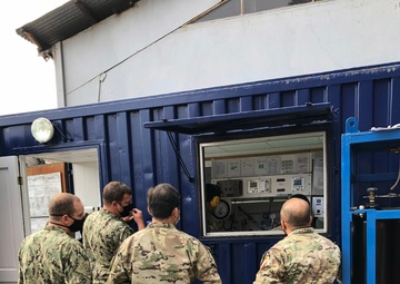 MDSU 2 Sailors Observe as Chilean Navy Divers Conduct a Dive Chamber Pressure Test During SPS 21