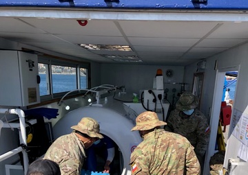 MDSU 2 Sailors and Chilean Navy Divers Practice Emergency Procedures During SPS 21