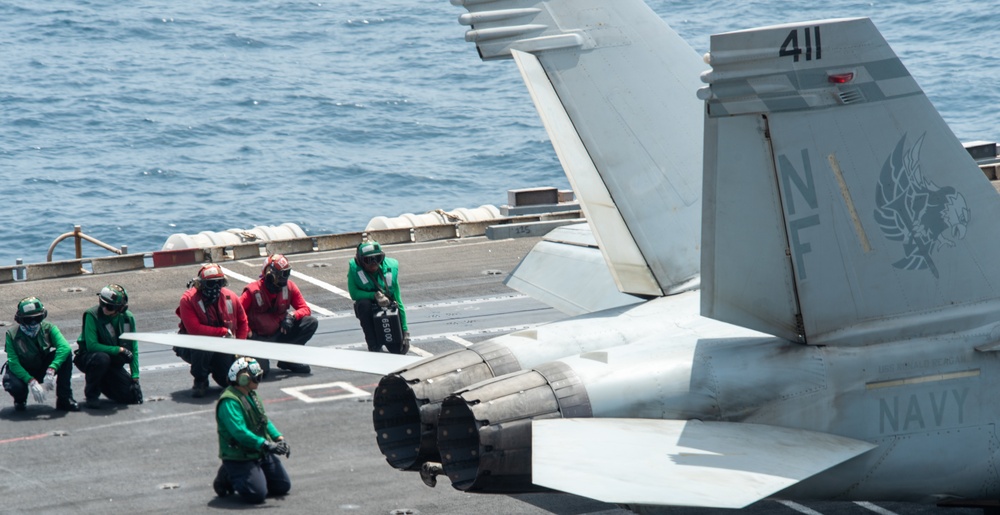 USS Ronald Reagan (CVN 76) Flight Operations