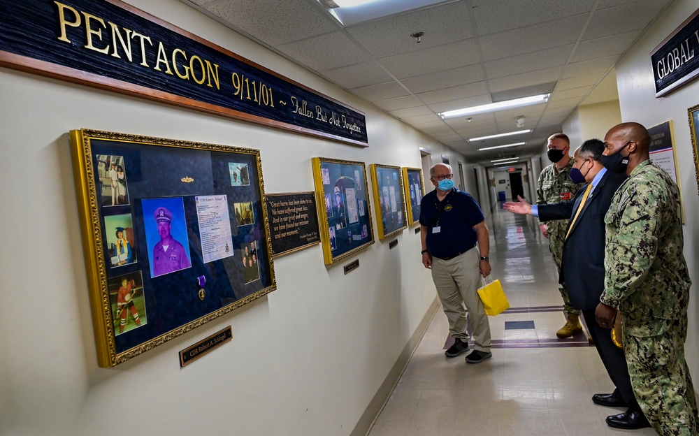 SECNAV visits Surface Warfare Officer's School in Newport