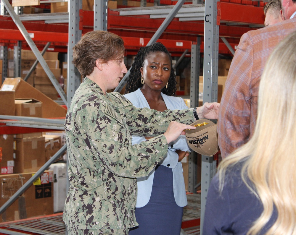 Deputy Assistant Secretary of the U.S. Navy (Financial Operations) Office of the Assistant Secretary of the Navy (Financial Management and Comptroller) and Special Assistant to NAVSUP Commander Visit San Diego