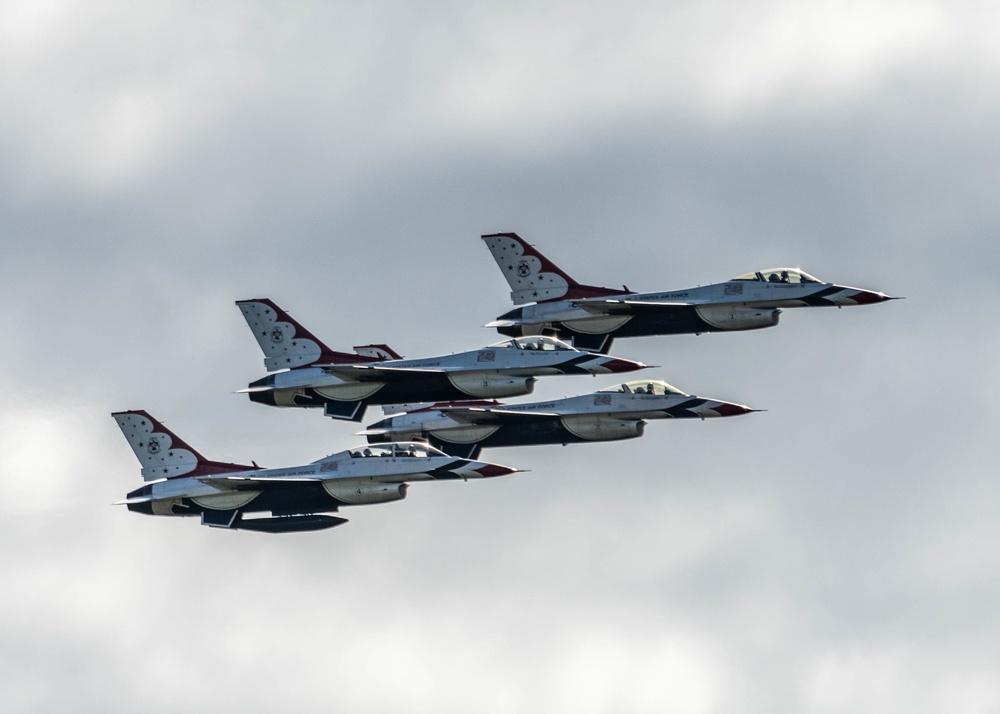 Thunder over New Hampshire is Headlined by AF Thunderbirds