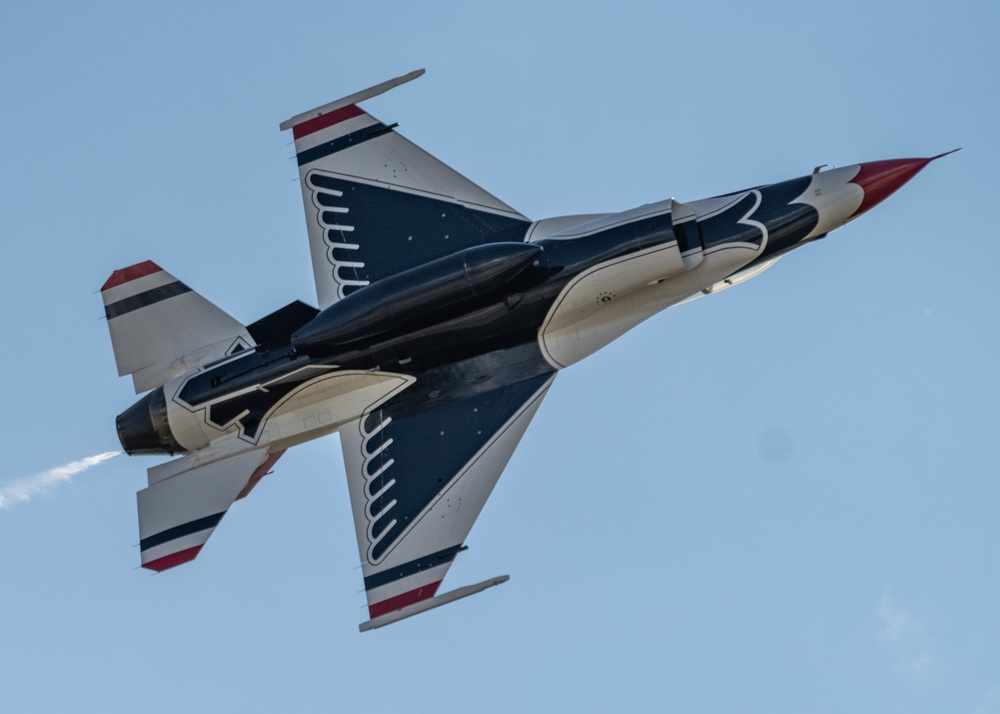 Thunder over New Hampshire is Headlined by AF Thunderbirds