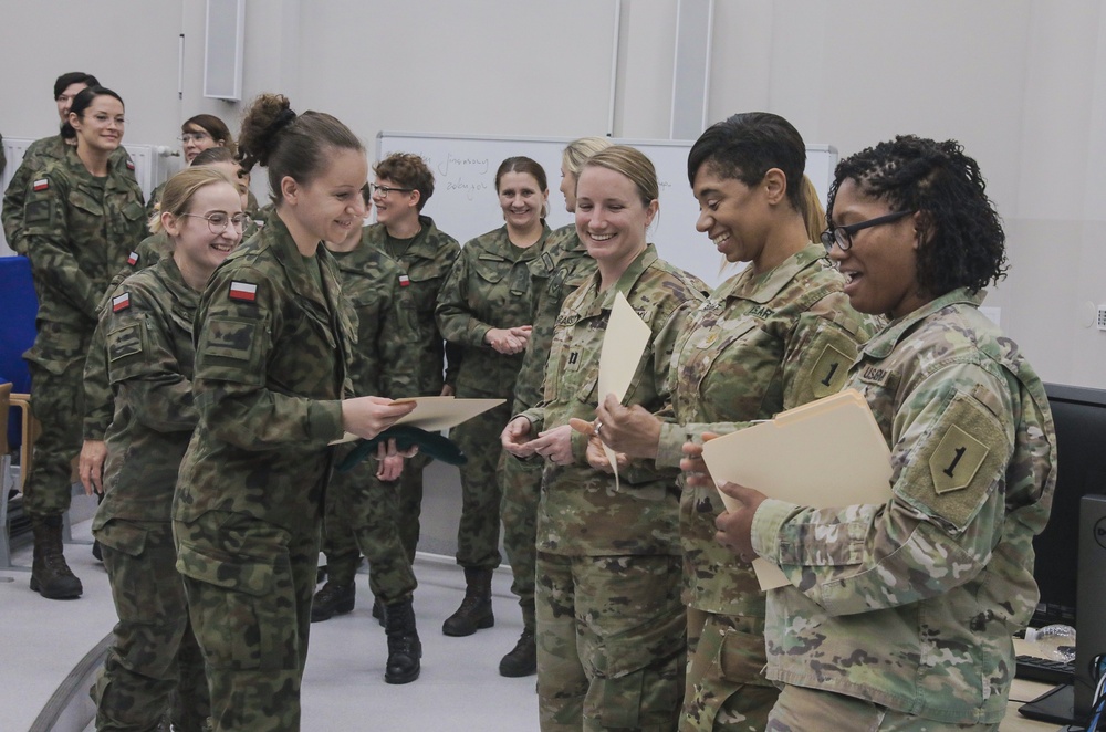 U.S. and Polish Army Women’s Cultural Exchange
