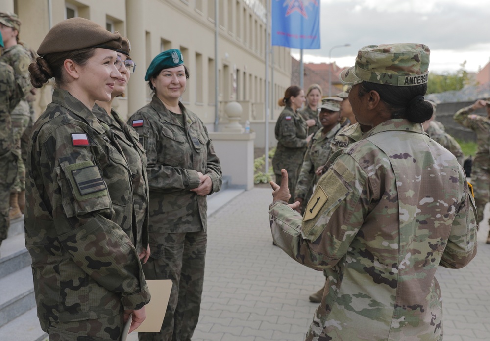U.S. and Polish Army Women’s Cultural Exchange