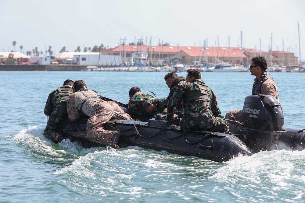 Indonesian Marine Corps visits 1st Marine Division to conduct combined training