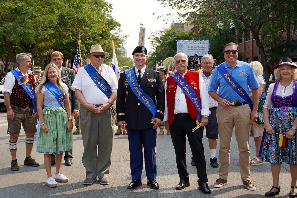 Chicago’s 2021 Steuben Parade honors U.S. Army Reserve Soldier