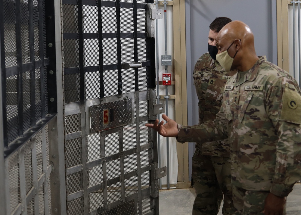 1st TSC commanding general visits Camp Arifjan’s Theater Confinement Facility