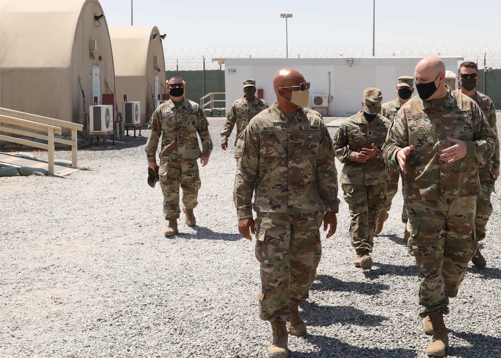 1st TSC commanding general visits Camp Arifjan’s Theater Confinement Facility