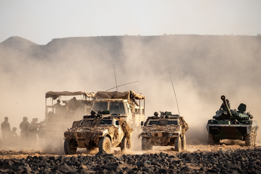 U.S. service members attempt French Desert Commando Course in Africa