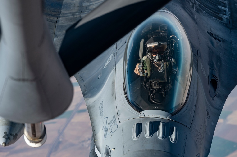 349th EARS refuels Belgian F-16s