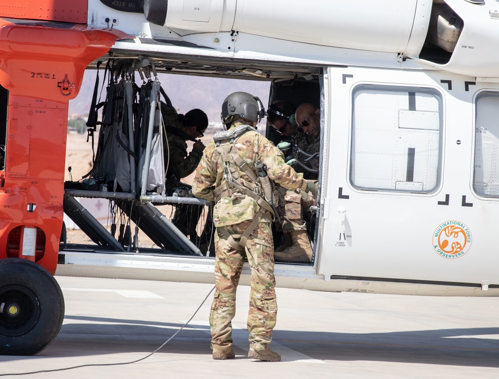 1TSC Commander Visits Task Force Sinai