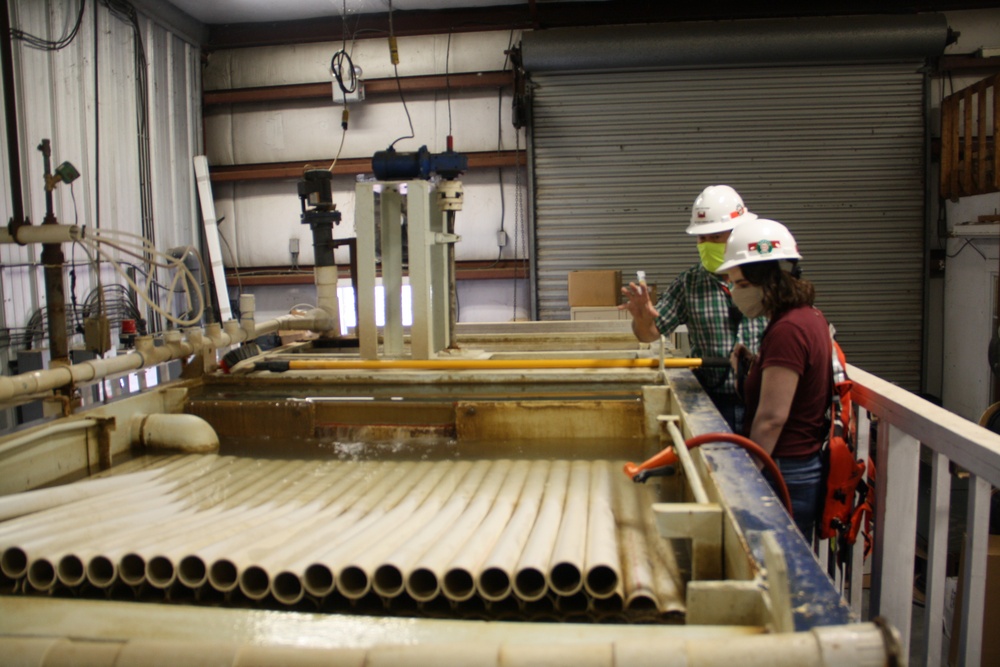 USACE Vicksburg District Mat Sinking Unit forges ahead with revetment mission
