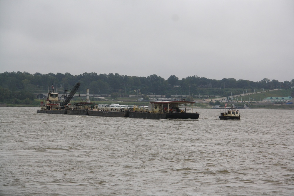USACE Vicksburg District Mat Sinking Unit forges ahead with revetment mission