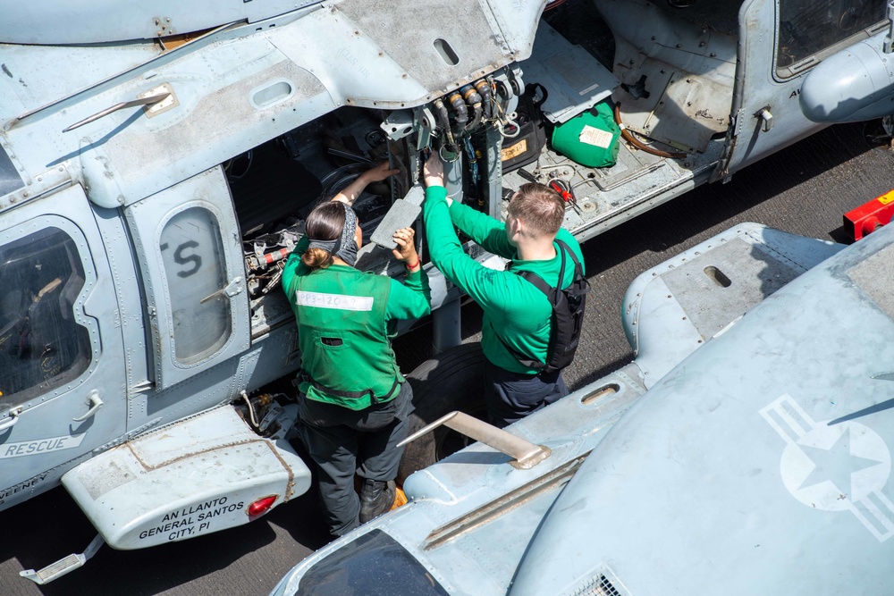 USS Ronald Reagan (CVN 76) Flight Operations