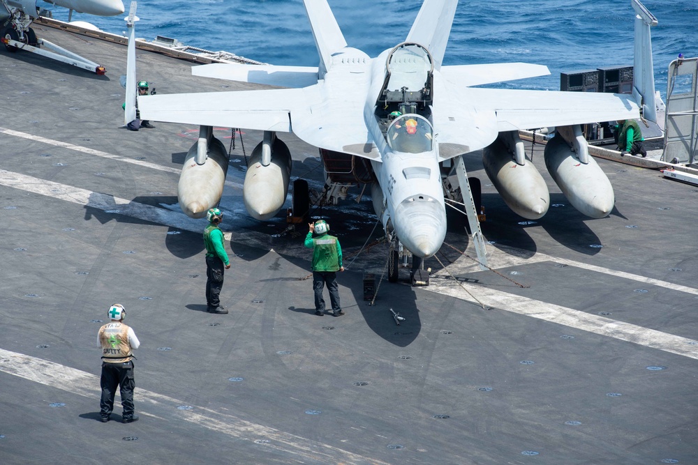 USS Ronald Reagan (CVN 76) Flight Operations