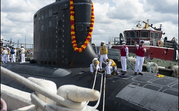 USS New Mexico Returns to Norfolk