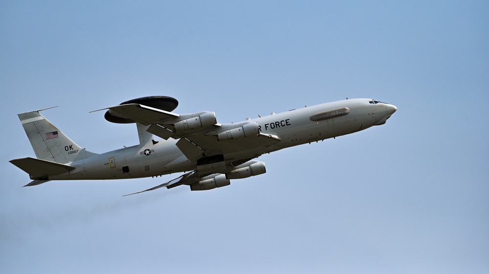 E-3 Sentry touch and go at Hill AFB