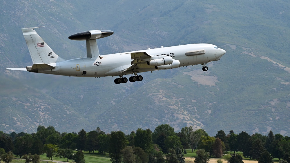 air force e-3 pay