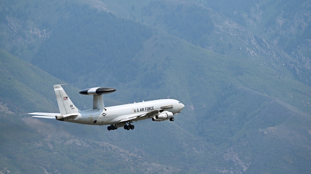 E-3 Sentry touch and go at Hill AFB