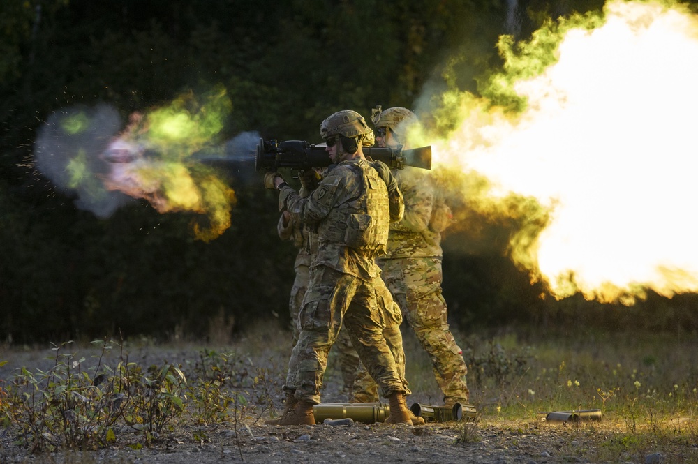 3 Geronimo paratroopers fire anti-tank weapons
