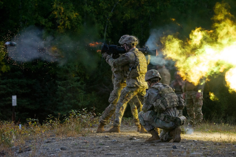 3 Geronimo paratroopers fire anti-tank weapons