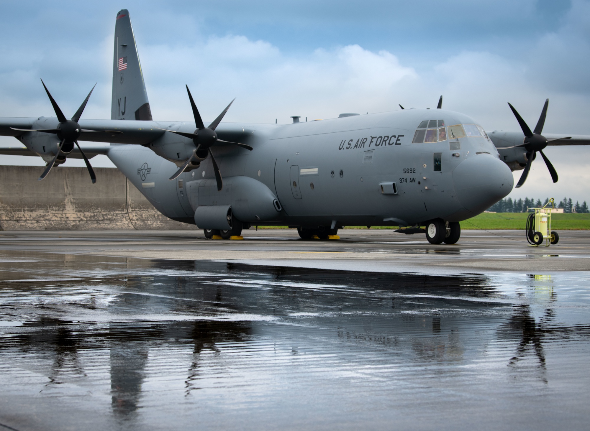 イタレリ　 C-130J HERCULES II 1:48 スケール　希少品 Hercules C130J CS Transport Aircraft 1/48 Italeri