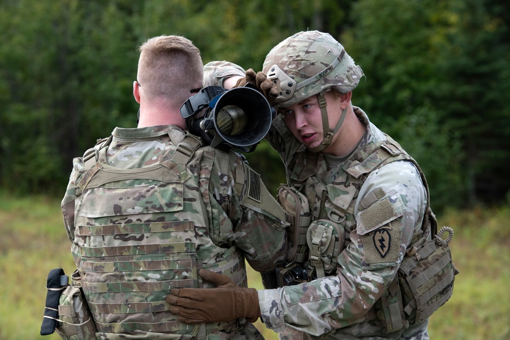 ‘3 Geronimo’ paratroopers fire anti-armor weapons at JBER