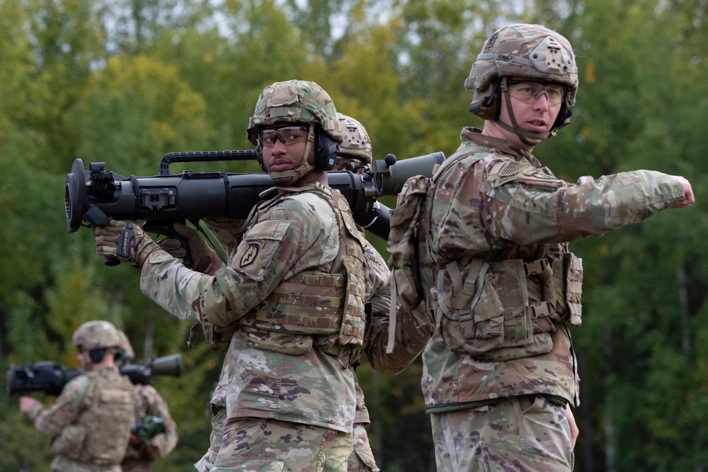 ‘3 Geronimo’ paratroopers fire anti-armor weapons at JBER