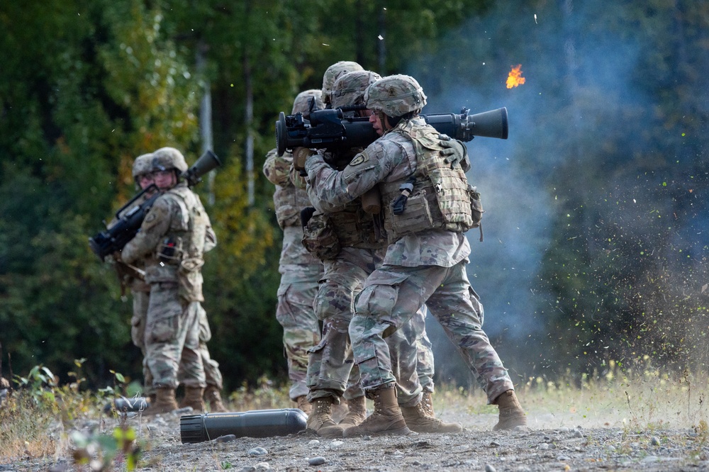 ‘3 Geronimo’ paratroopers fire anti-armor weapons at JBER