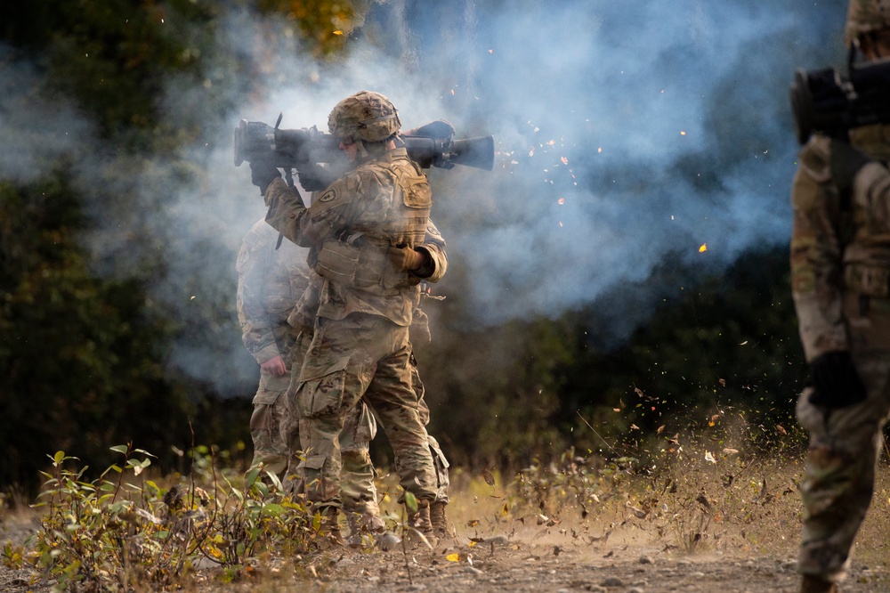 ‘3 Geronimo’ paratroopers fire anti-armor weapons at JBER