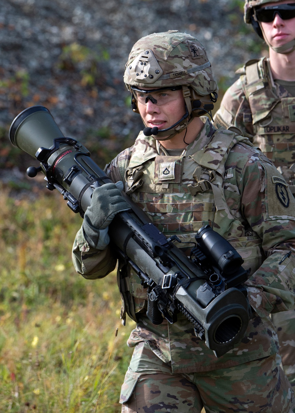 ‘3 Geronimo’ paratroopers fire anti-armor weapons at JBER