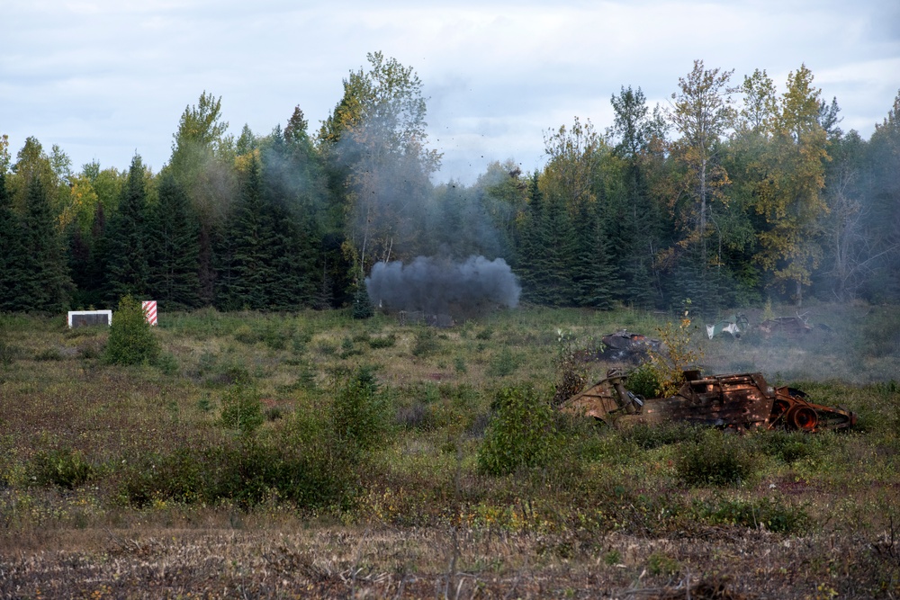 ‘3 Geronimo’ paratroopers fire anti-armor weapons at JBER