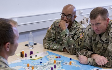 Military leaders learn fundamentals during wargaming course