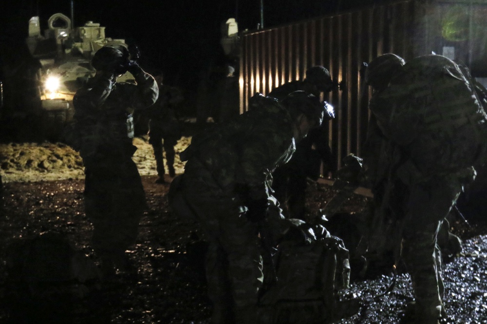 &quot;Burt's Knights&quot; participate in deployment readiness exercise