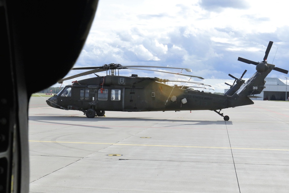 Taskforce Nightmare completes UH-60 night flight
