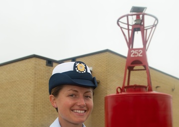 Seaman Ariana Claudio earns Coast Guard Honor Graduate for boot camp company Bravo-201