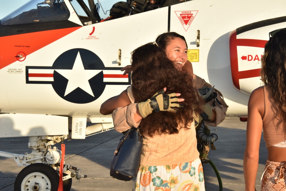 Locals return to hometown Naval air station training