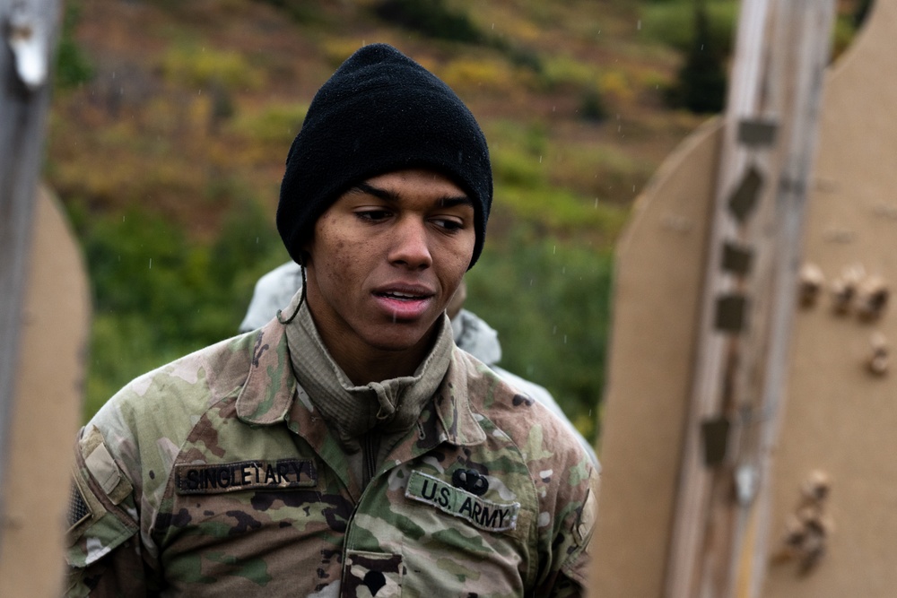 '1 Geronimo' Paratroopers try out for Scout Platoon